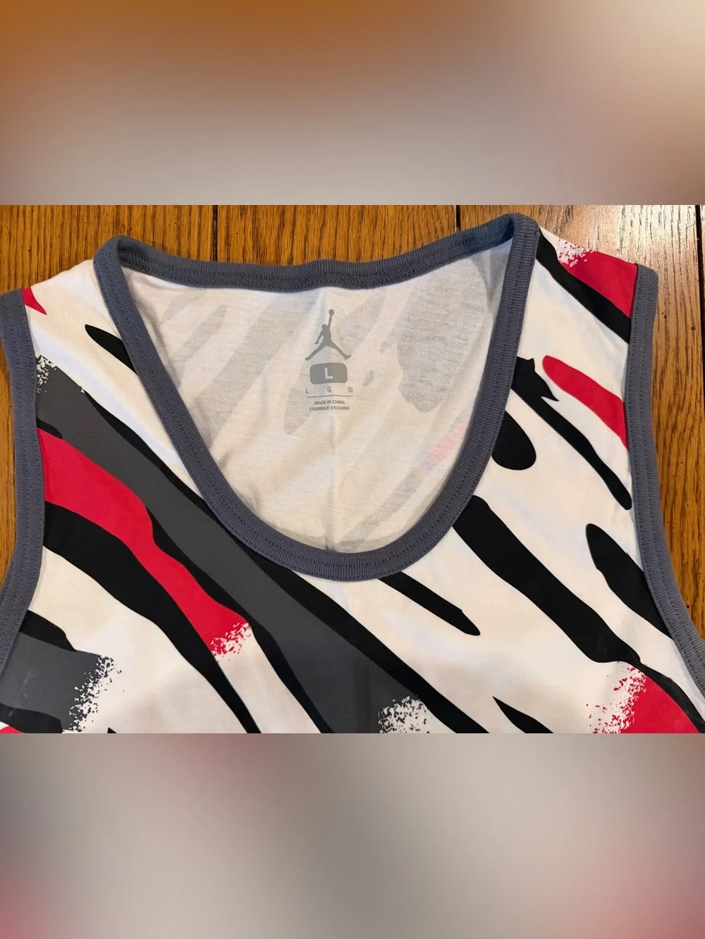 NWOT Jordan men’s color wave tank top, large, grey/black/red, retro 8 Bugs Bunny
